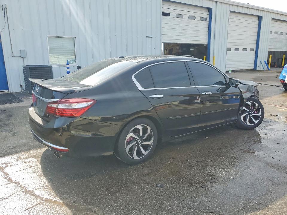 Photo 3 from auction – 2016 HONDA ACCORD EXL with VIN 1HGCR3F83GA034862