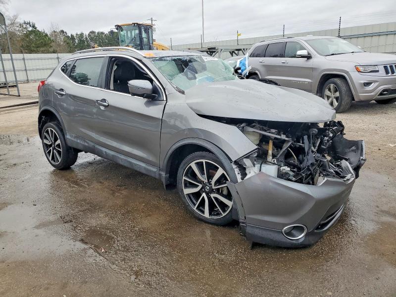 Photo 4 from auction – 2017 NISSAN ROGUE with VIN JN1BJ1CP9HW024197