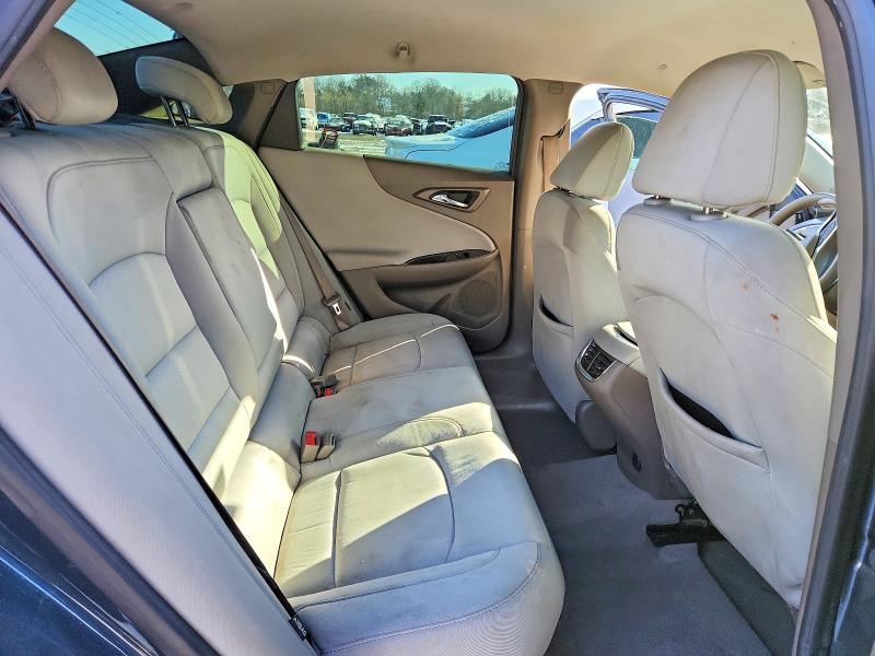 Photo 10 from auction – 2019 CHEVROLET MALIBU with VIN 1G1ZD5ST2KF215422