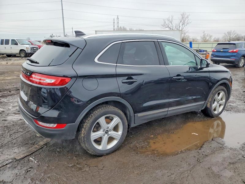 Photo 3 from auction – 2017 LINCOLN MKC PREMIE with VIN 5LMCJ1D94HUL54254