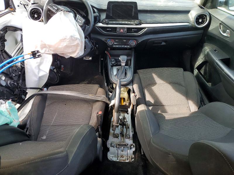 Photo 8 from auction – 2019 KIA FORTE FE with VIN 3KPF24AD4KE058202