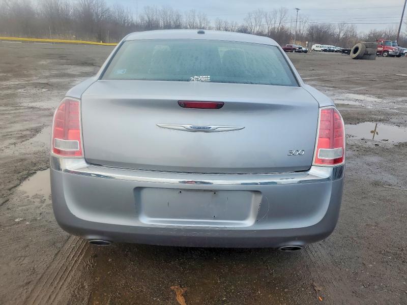 Photo 6 from auction – 2013 CHRYSLER 300 with VIN 2C3CCAAG1DH573033