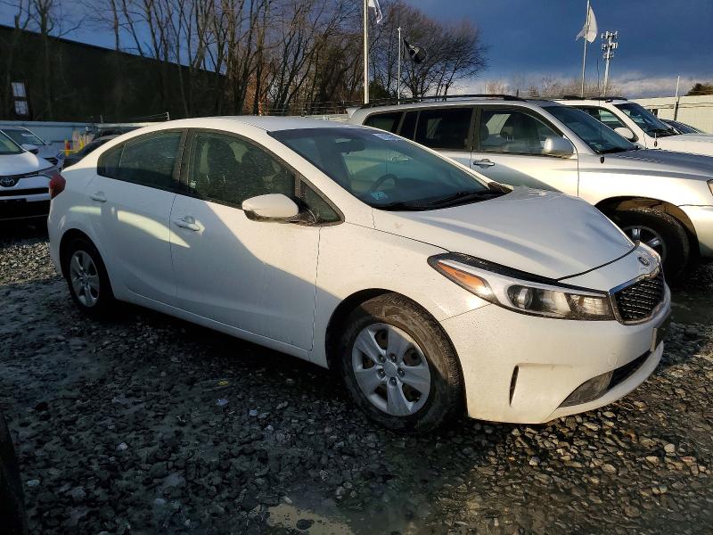 Photo 4 from auction – 2018 KIA FORTE LX with VIN 3KPFK4A76JE206391