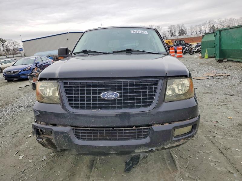 Photo 5 from auction – 2004 FORD EXPEDITION with VIN 1FMEU17W44LB87205