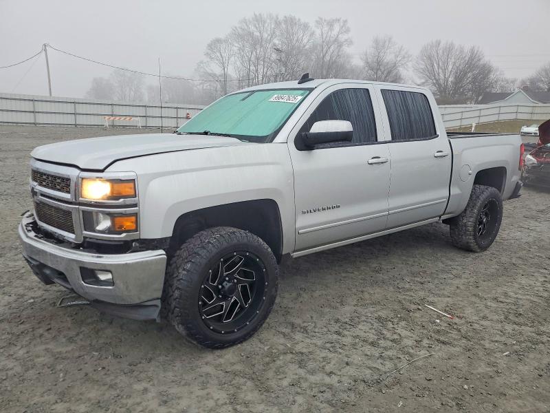 CHEVROLET SILVERADO 2015 with VIN 3GCUKREC0FG254699 - Photo from auction