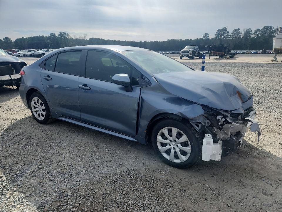 Photo 4 from auction – 2022 TOYOTA COROLLA with VIN JTDEPMAE5N3016056