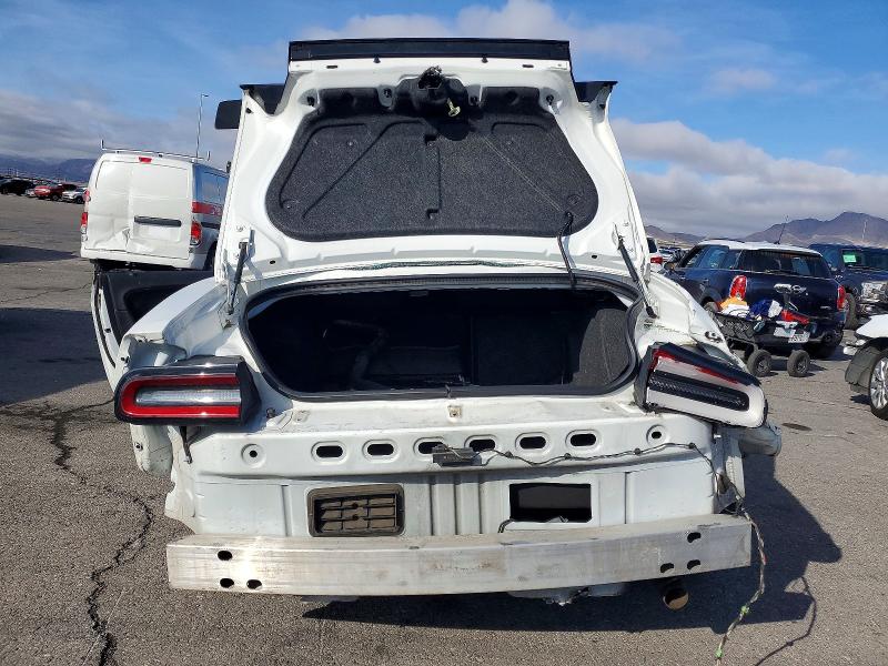 Photo 6 from auction – 2018 DODGE CHALLENGER with VIN 2C3CDZAG7JH200098