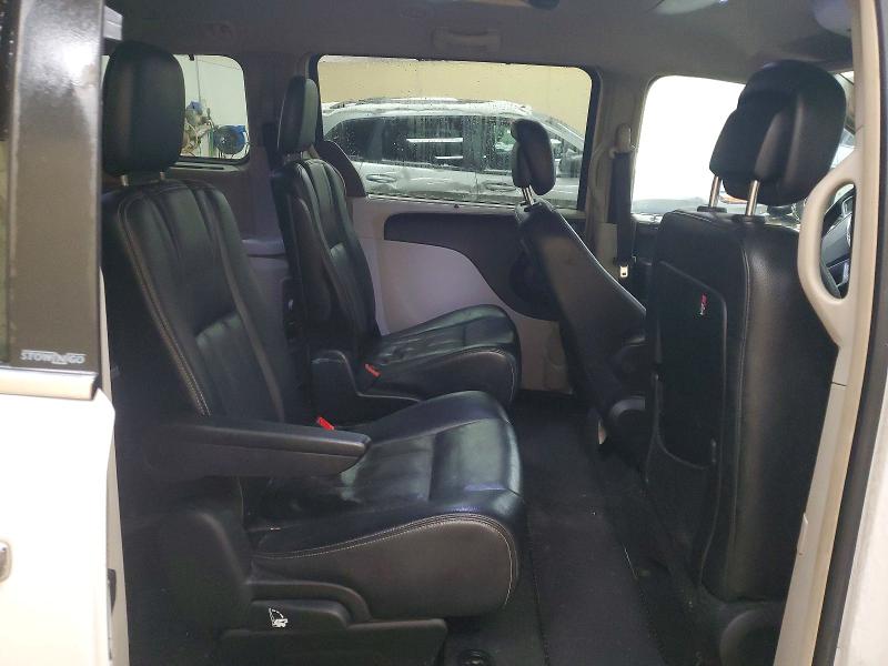 Photo 11 from auction – 2013 CHRYSLER TOWN & COU with VIN 2C4RC1CG0DR753407