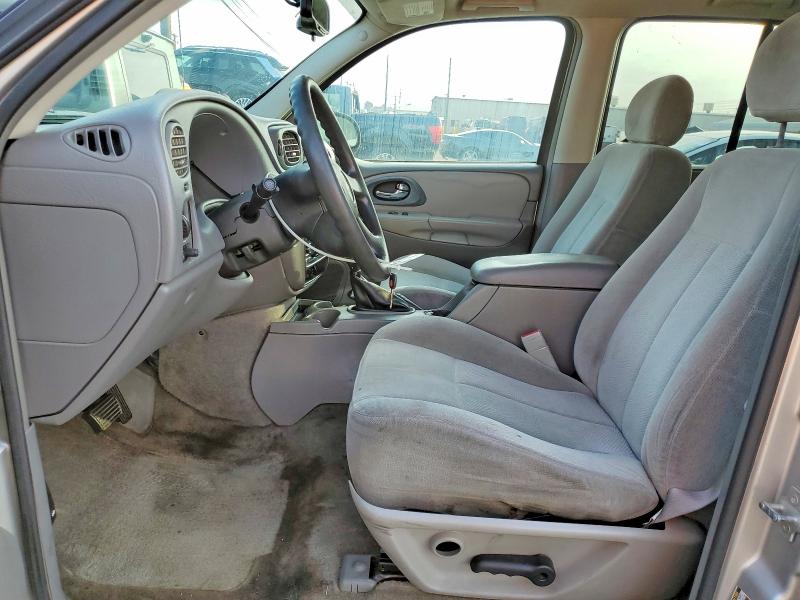 Photo 7 from auction – 2005 CHEVROLET TRAILBLAZE with VIN 1GNDS13S952103239