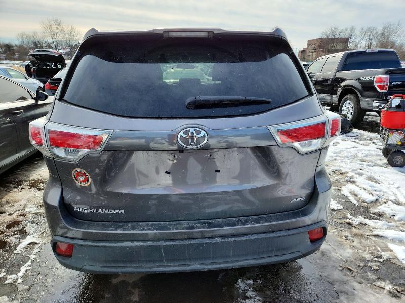 Фото 6 с аукциона – 2016 TOYOTA HIGHLANDER с VIN 5TDBKRFH0GS270647