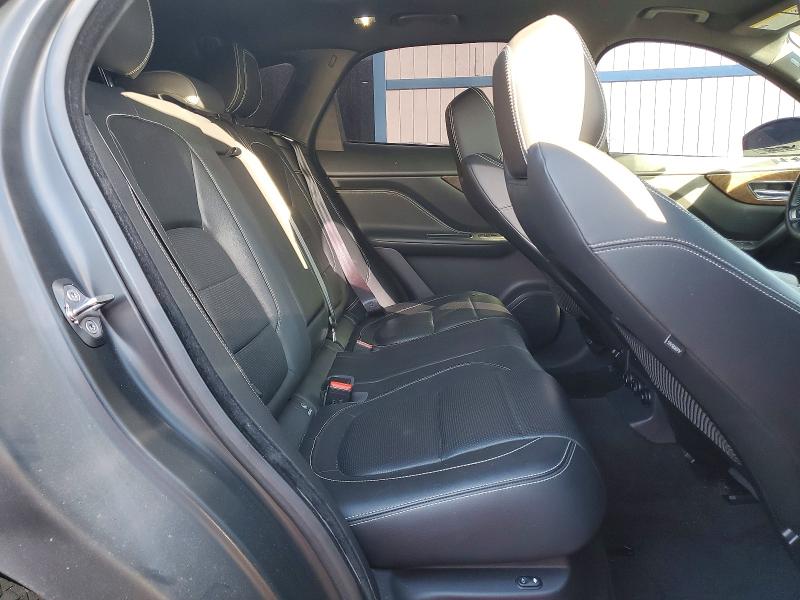 Photo 10 from auction – 2018 JAGUAR F-PACE R - with VIN SADCL2FN5JA298645