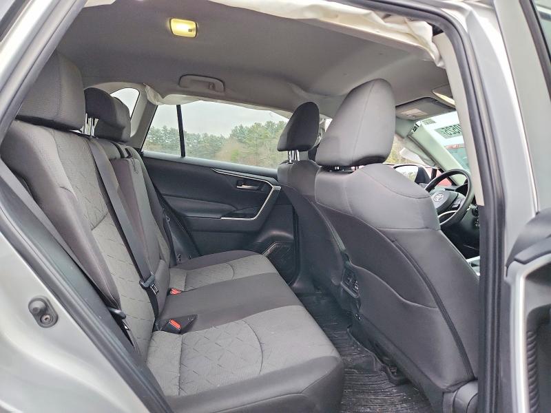 Photo 11 from auction – 2022 TOYOTA RAV4 XLE with VIN 2T3P1RFV1NW287886