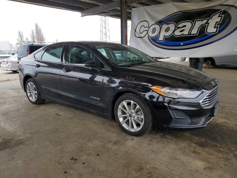 Photo 4 from auction – 2019 FORD FUSION with VIN 3FA6P0LU9KR141128