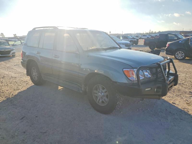 Photo 4 from auction – 2001 LEXUS LX 470 with VIN JTJHT00W813505795