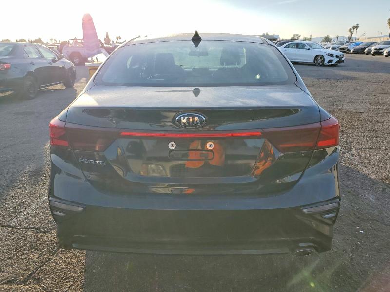 Photo 6 from auction – 2021 KIA FORTE FE with VIN 3KPF24AD6ME342031