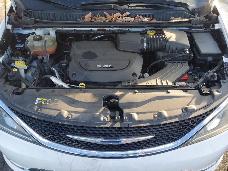 Photo 12 from auction – 2017 CHRYSLER PACIFICA T with VIN 2C4RC1BG2HR739287