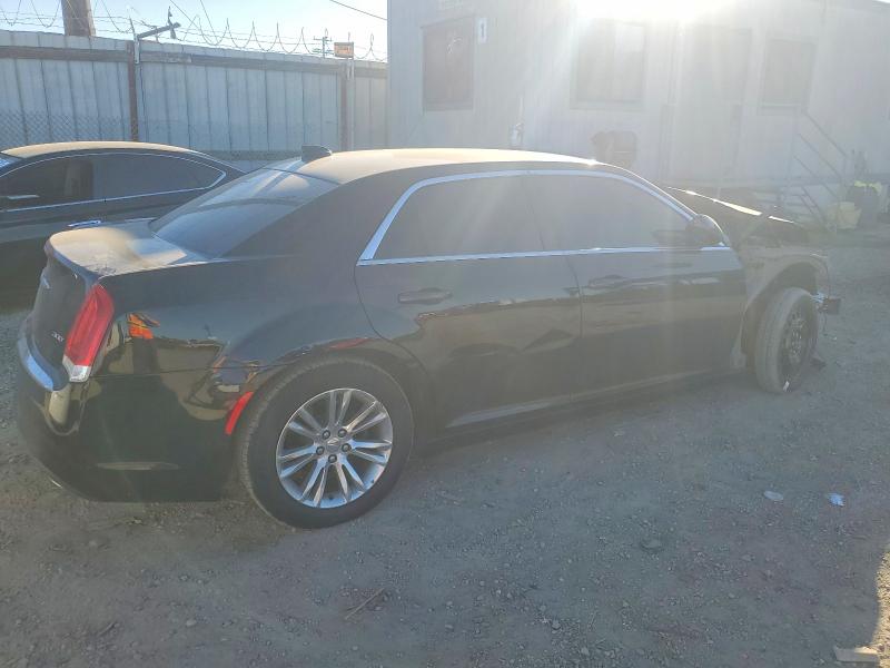 Photo 3 from auction – 2018 CHRYSLER 300 with VIN 2C3CCAAG7JH209047