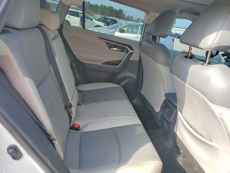 Photo 11 from auction – 2021 TOYOTA RAV4 with VIN 2T3C1RFV8MW148223