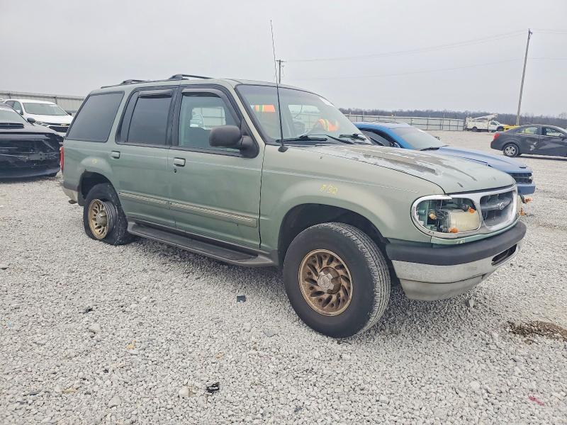 Photo 4 from auction – 1998 FORD EXPLORER with VIN 1FMZU34E5WZB61902