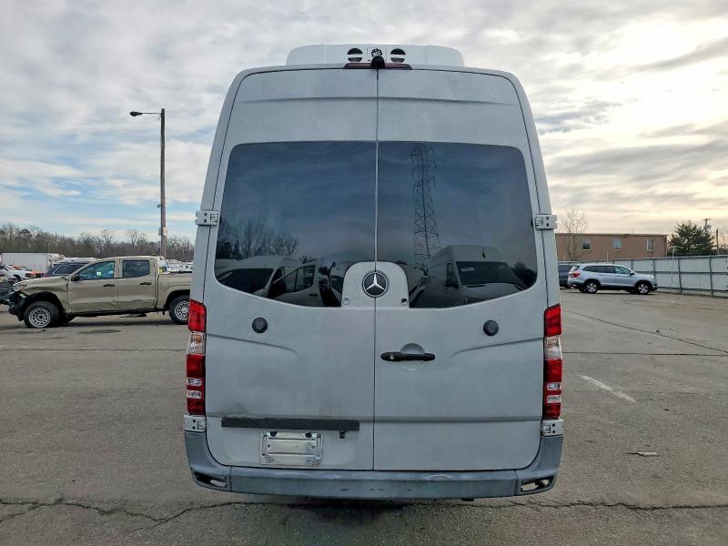 Photo 6 from auction – 2013 BENZ SPRINTER CAB & CHASS with VIN WDAPF4CCXD5814565