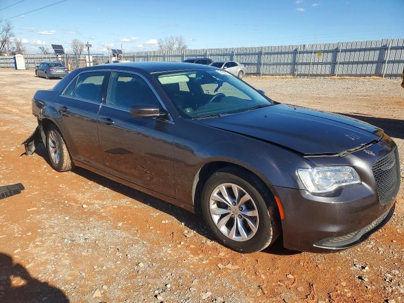 Photo 4 from auction – 2016 CHRYSLER 300 LIMITE with VIN 2C3CCAAGXGH208094