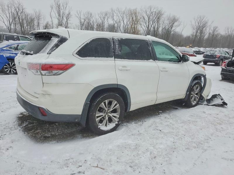 Photo 3 from auction – 2016 TOYOTA HIGHLANDER with VIN 5TDBKRFH7GS285873