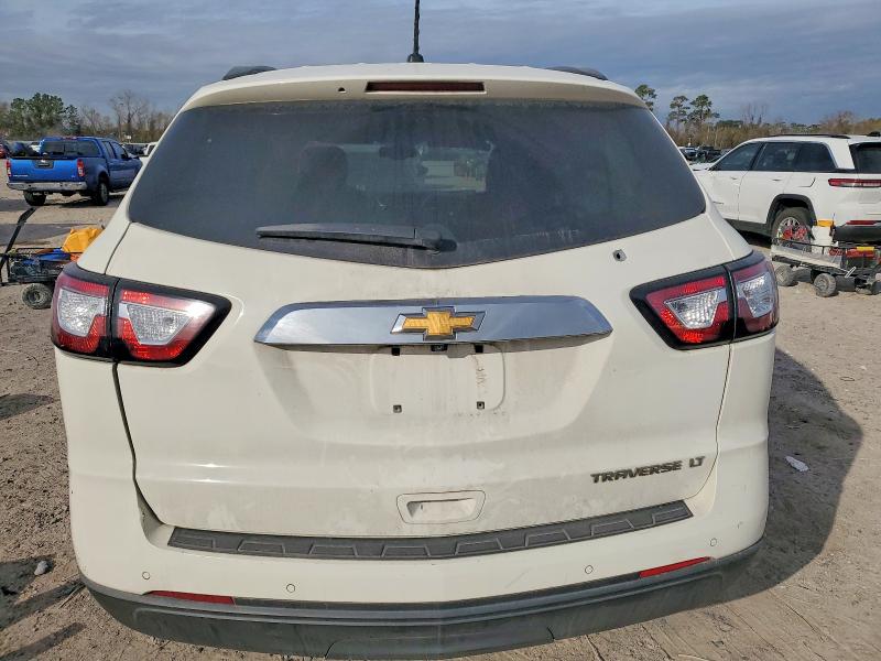 Photo 6 from auction – 2015 CHEVROLET TRAVERSE with VIN 1GNKRHKD8FJ306175