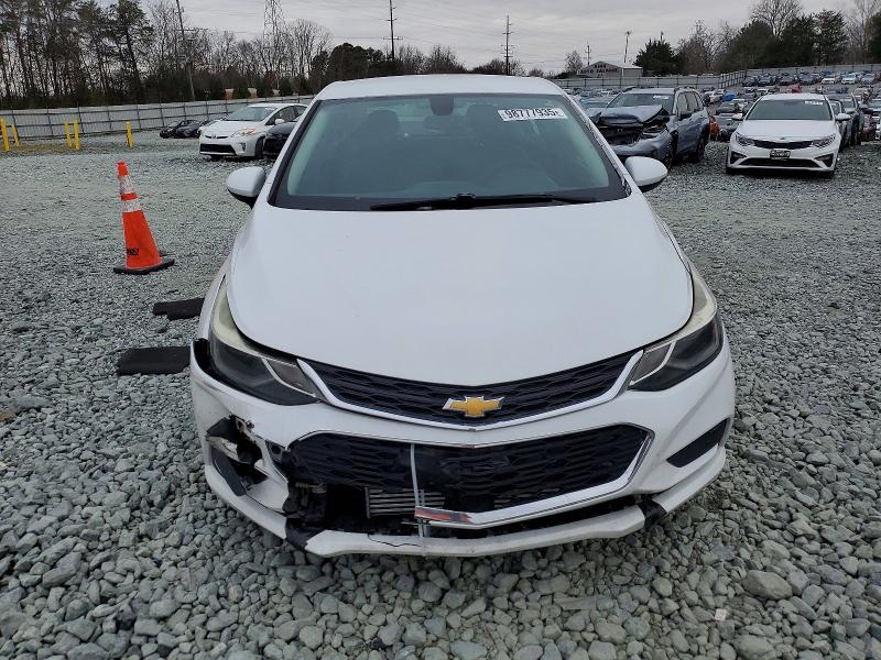Photo 5 from auction – 2018 CHEVROLET CRUZE with VIN 1G1BE5SM1J7168917