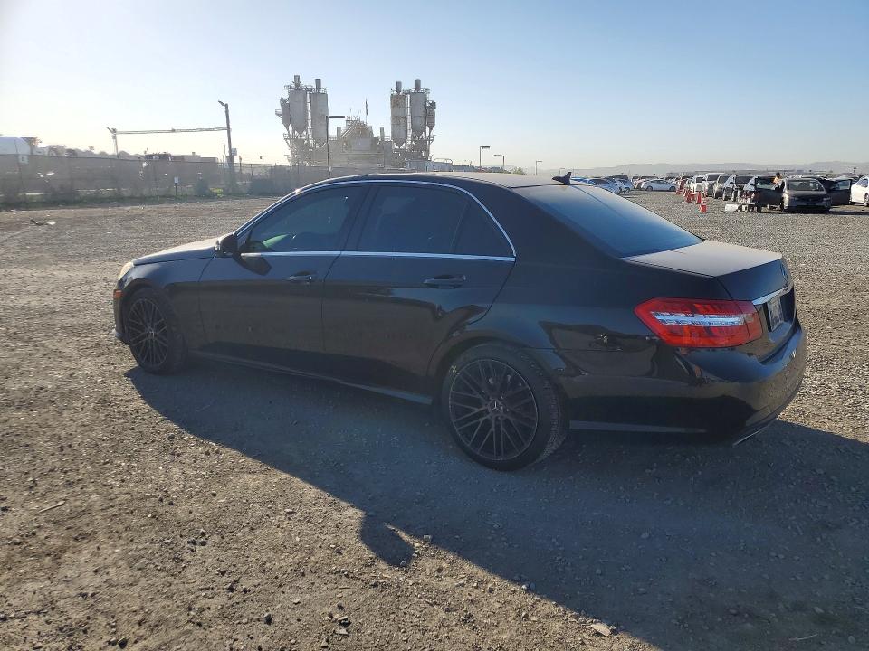 Photo 2 from auction – 2010 MERCEDES-BENZ E with VIN WDDHF5GB4AA073301