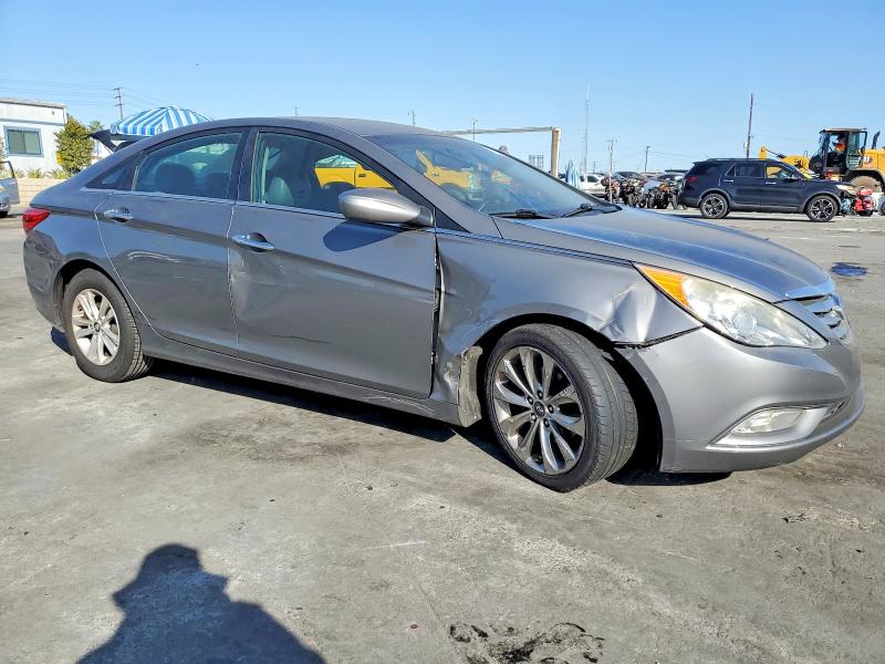 Photo 4 from auction – 2013 HYUNDAI SONATA with VIN 5NPEC4AC4DH578530