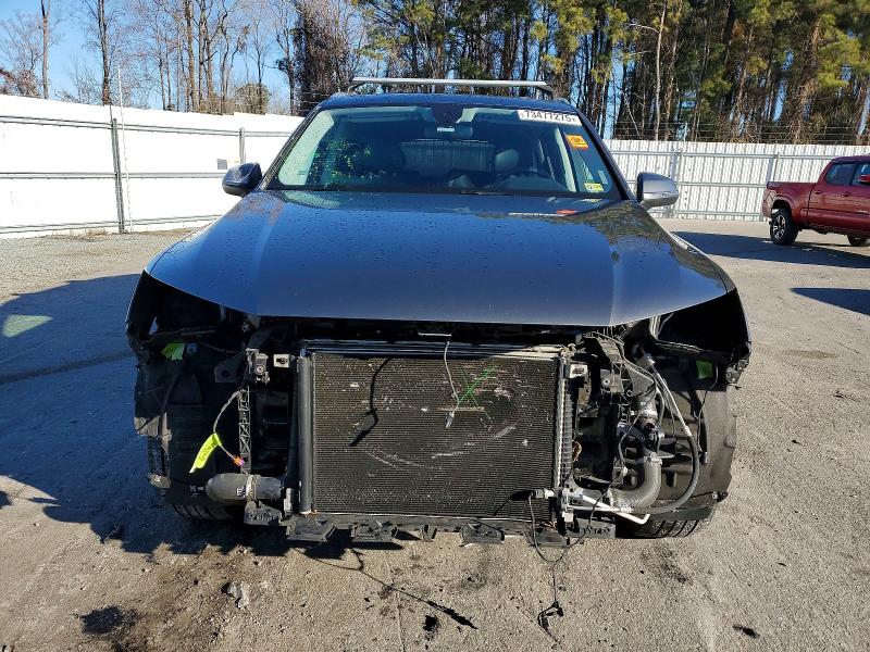 Photo 5 from auction – 2019 AUDI Q7 PREMIUM with VIN WA1LHAF7XKD024246