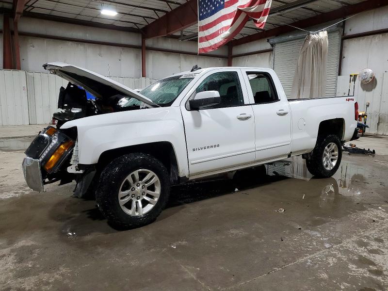 CHEVROLET SILVERADO 2018 with VIN 2GCVKREC1J1108768 - Photo from auction