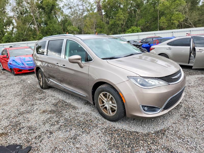 Photo 4 from auction – 2017 CHRYSLER PACIFICA with VIN 2C4RC1EG2HR536928