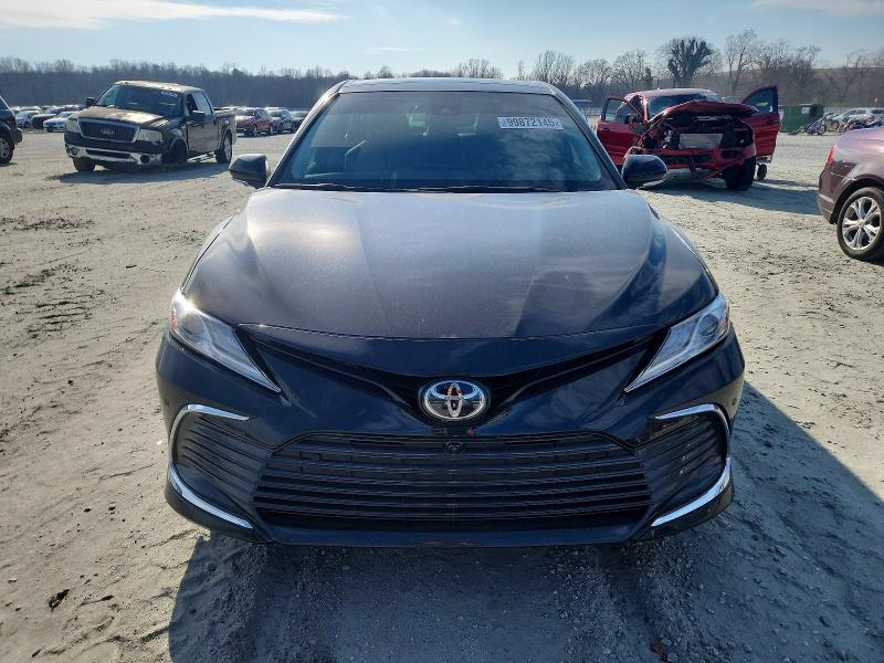 Photo 5 from auction – 2023 TOYOTA CAMRY with VIN 4T1FZ1AK2PU073150