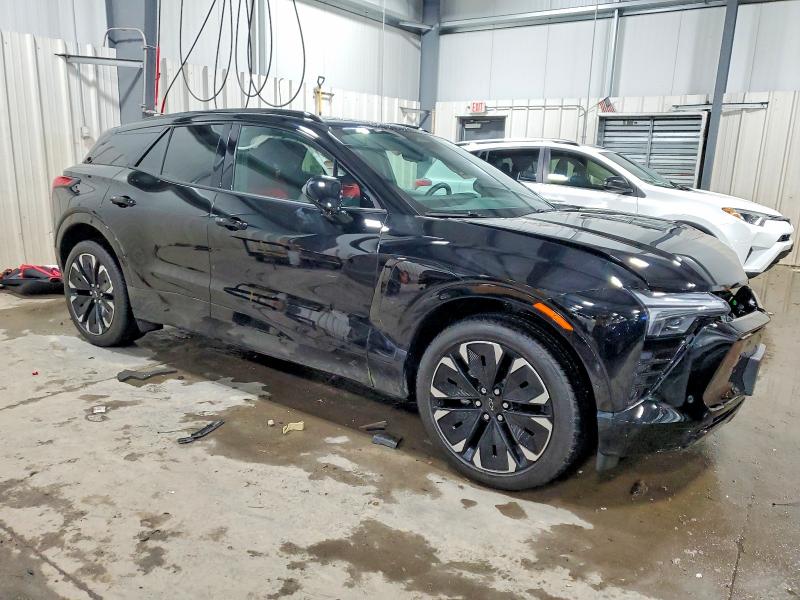 Photo 4 from auction – 2025 CHEVROLET BLAZER with VIN 3GNKD1RJ0SS188858
