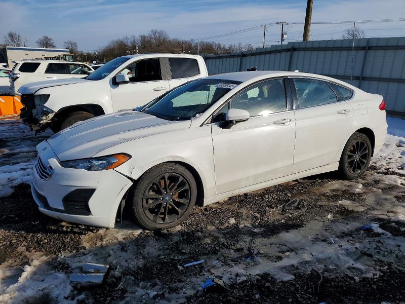 FORD FUSION 2019 with VIN 3FA6P0LU7KR110959 - Photo from auction