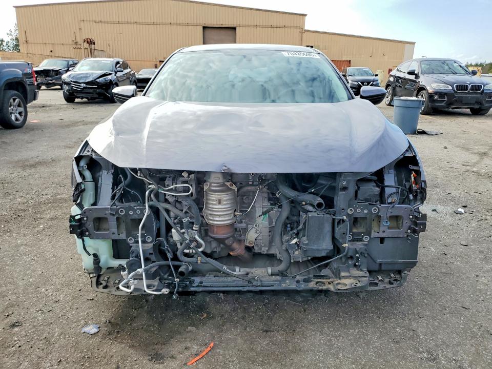 Photo 5 from auction – 2018 HONDA CIVIC with VIN 2HGFC2F58JH540419