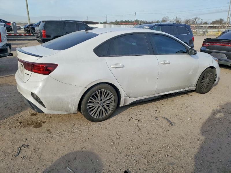 Photo 3 from auction – 2023 KIA FORTE with VIN 3KPF54AD2PE538768
