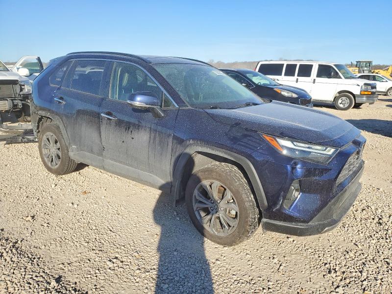 Photo 4 from auction – 2022 TOYOTA RAV4 LIMIT with VIN JTMD6RFV5ND054899