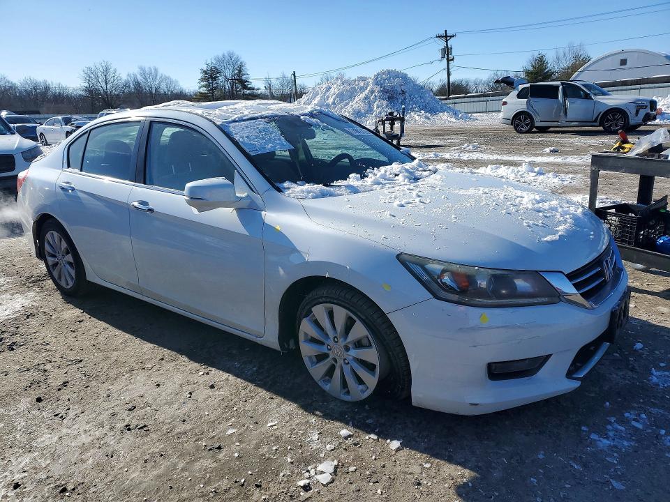 Photo 4 from auction – 2014 HONDA ACCORD with VIN 1HGCR2F88EA062311
