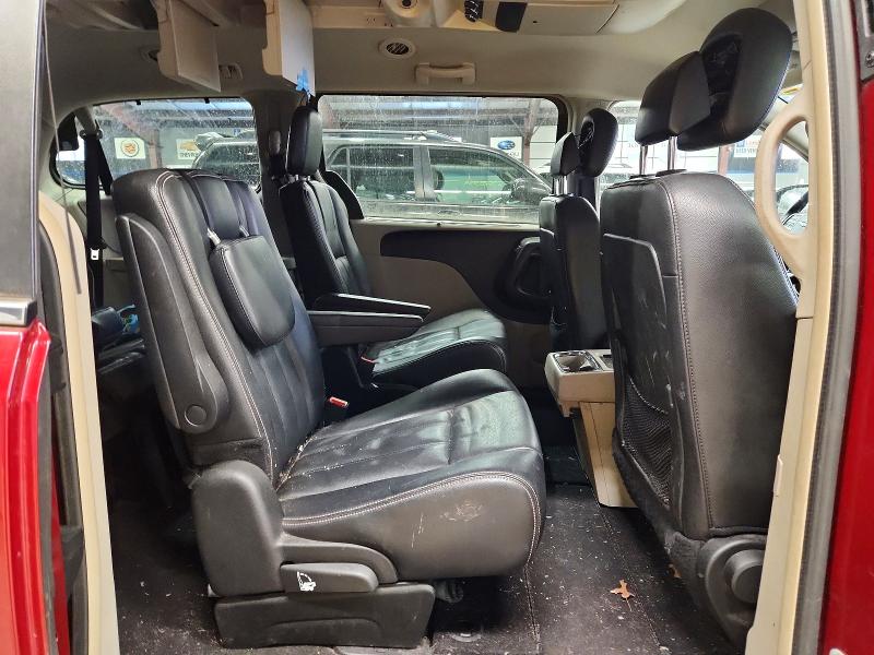 Photo 11 from auction – 2013 CHRYSLER TOWN & COU with VIN 2C4RC1BG5DR573695
