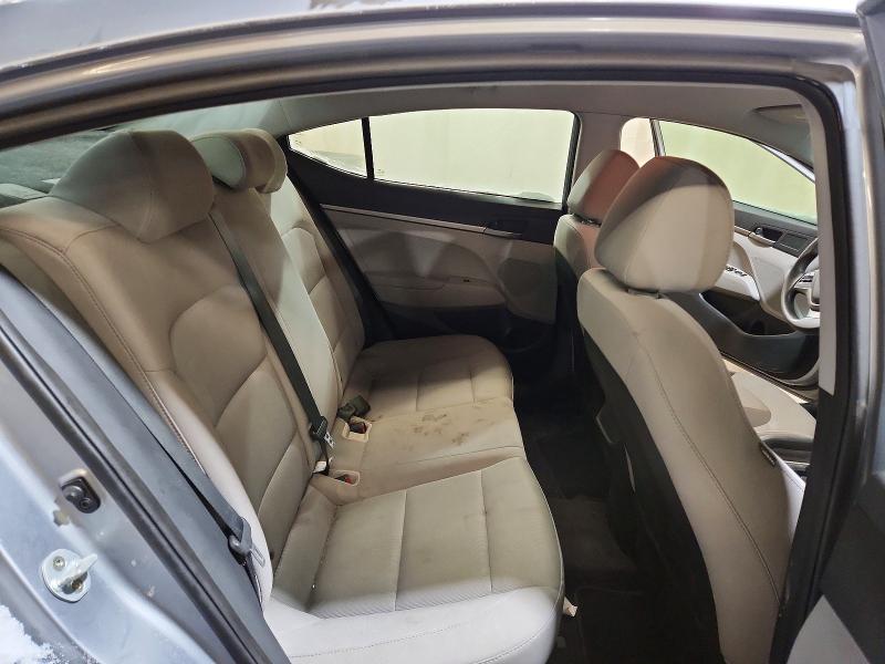 Photo 10 from auction – 2017 HYUNDAI ELANTRA with VIN 5NPD74LF8HH111382