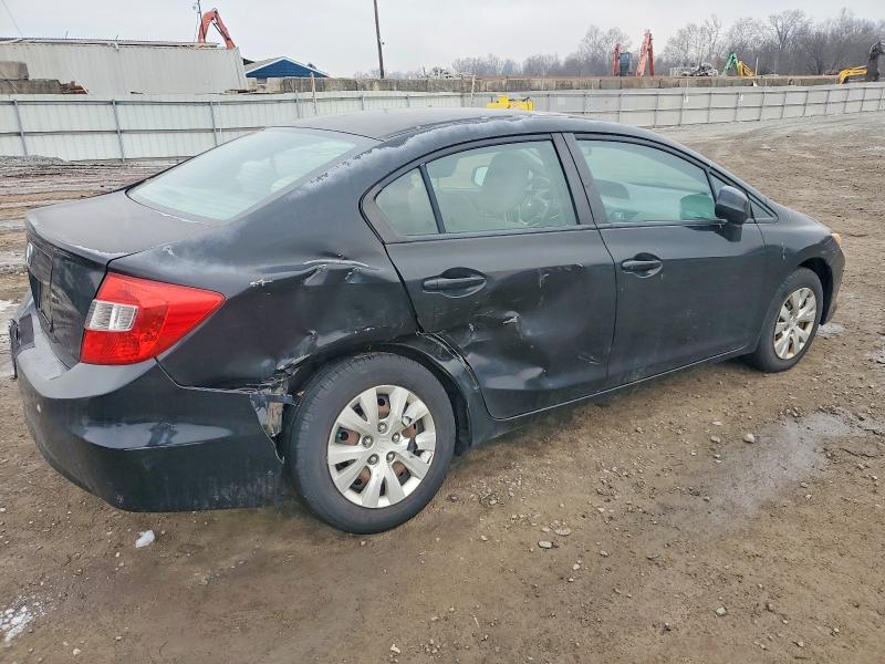 Фото 3 с аукциона – 2012 HONDA CIVIC LX с VIN 2HGFB2F5XCH518038