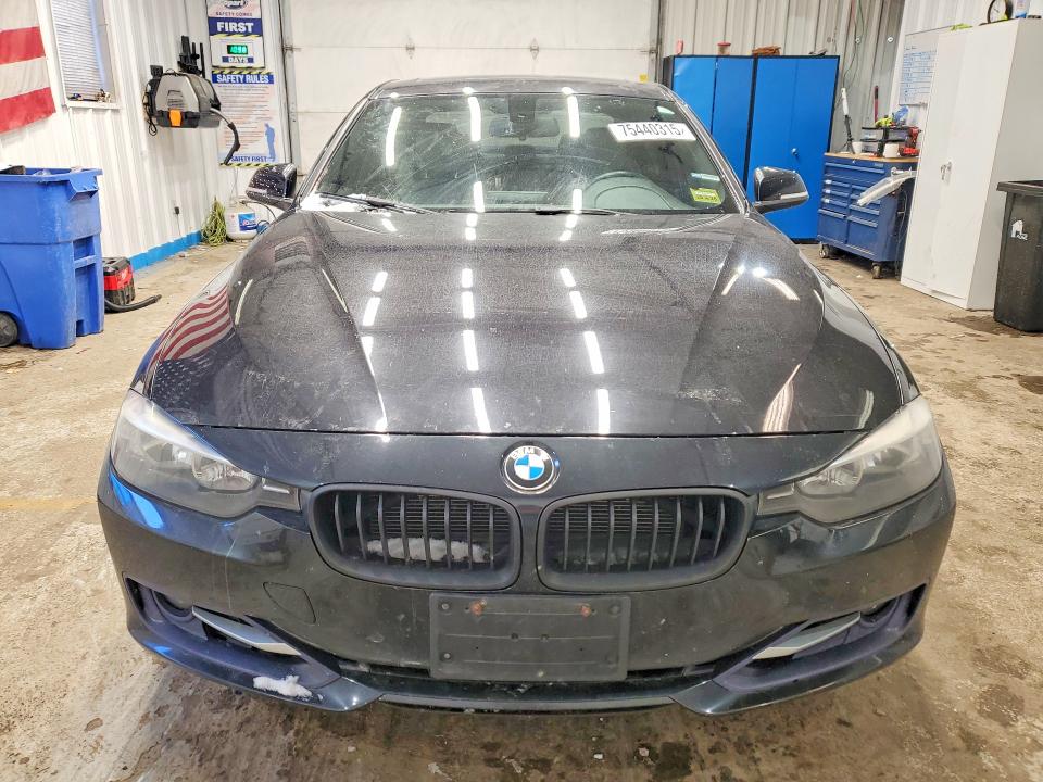 Photo 5 from auction – 2012 BMW 328 with VIN WBA3A5C56CF348110