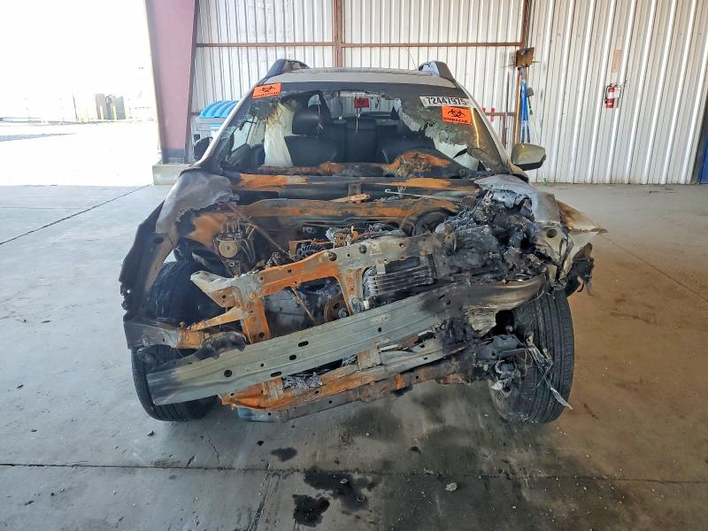 Photo 5 from auction – 2017 SUBARU OUTBACK 2. with VIN 4S4BSANC1H3209829