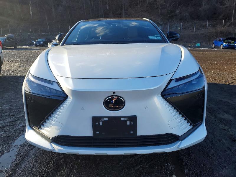 Photo 5 from auction – 2024 LEXUS RZ 450E with VIN JTJAAAAB3RA026362