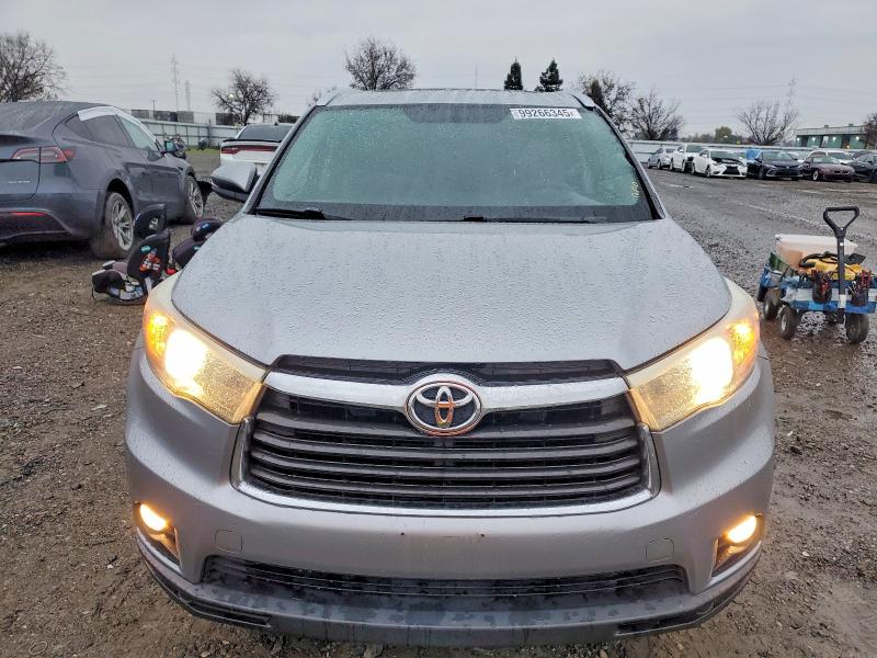 Foto 5 de la subasta – 2015 TOYOTA HIGHLANDER con VIN 5TDKKRFH6FS045969