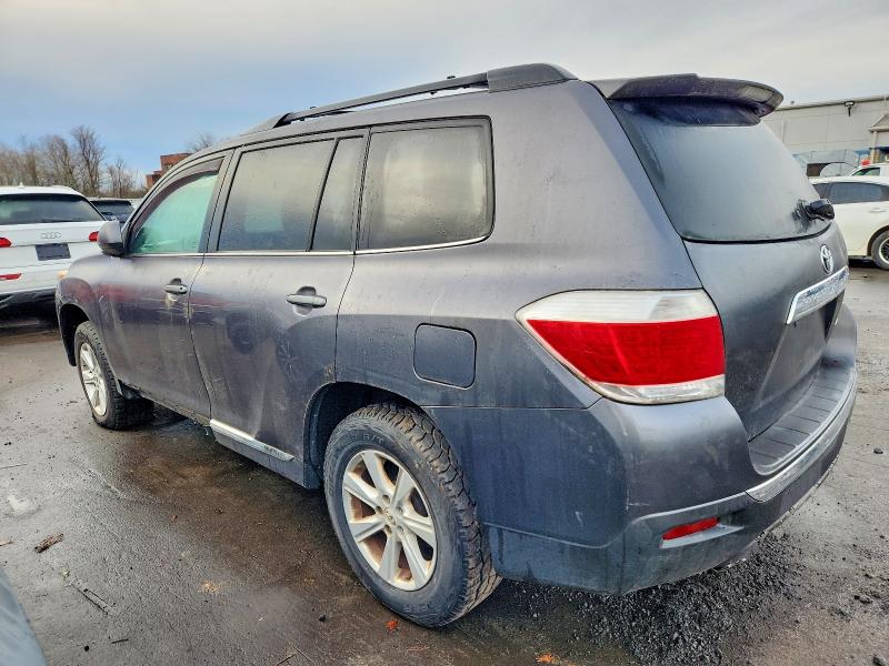Photo 2 from auction – 2012 TOYOTA HIGHLANDER with VIN 5TDBK3EH3CS138121