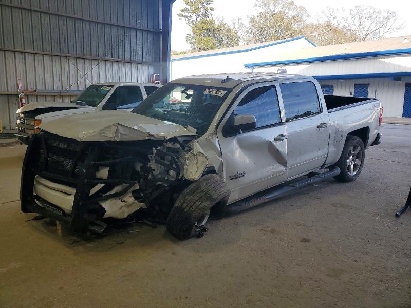 CHEVROLET SILVERADO 2018 with VIN 3GCUKREC3JG115580 - Photo from auction