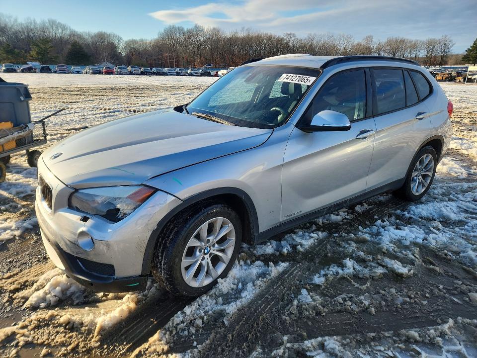 BMW X1 XDRIVE2 2014 مع رقم تعريف المركبة WBAVL1C53EVY21580 - صورة من المزاد
